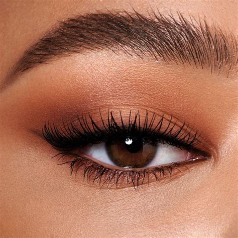 How To: Nude Smokey Eyes